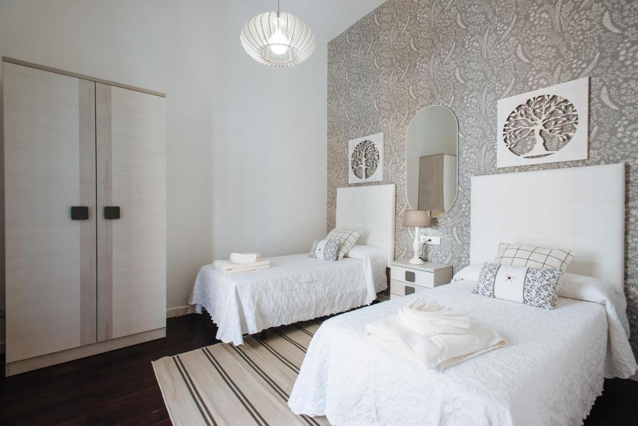 Apartamento Puerta Real - Free Parking Sevilla Exterior foto