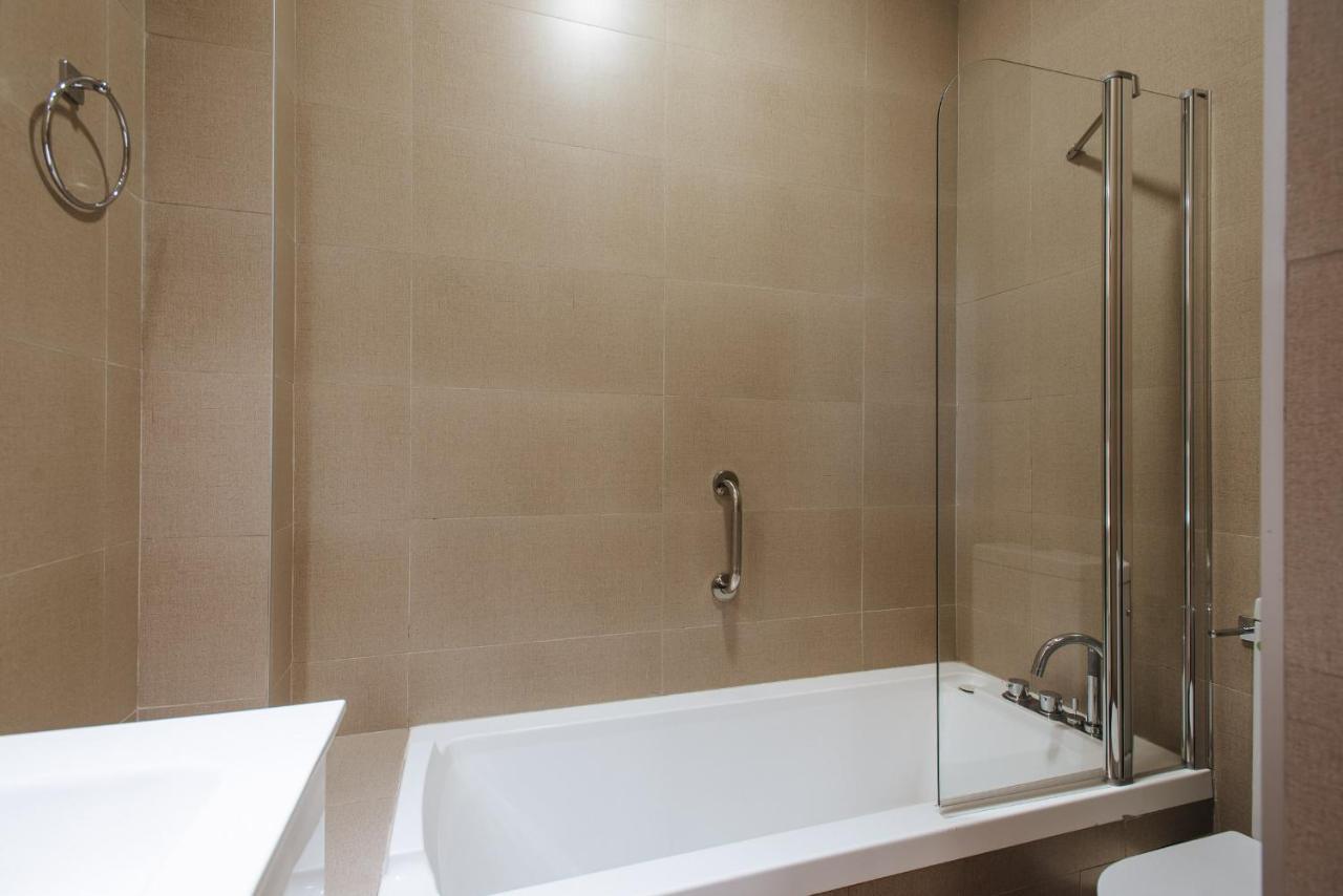 Apartamento Puerta Real - Free Parking Sevilla Exterior foto